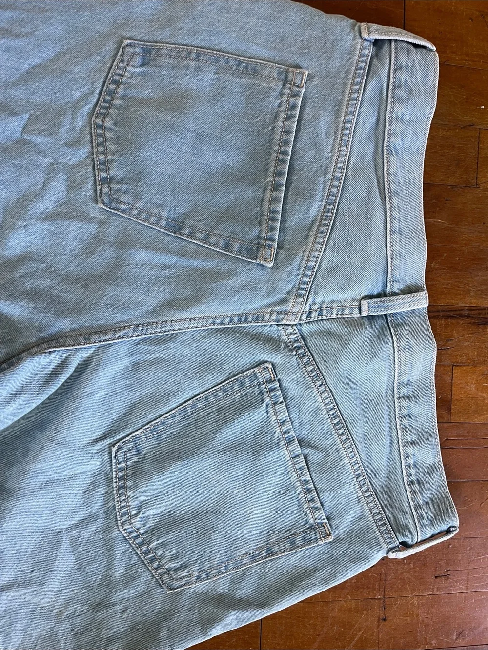Old Navy Light Wash Denim High-Rise WOW BAGGY Shorts